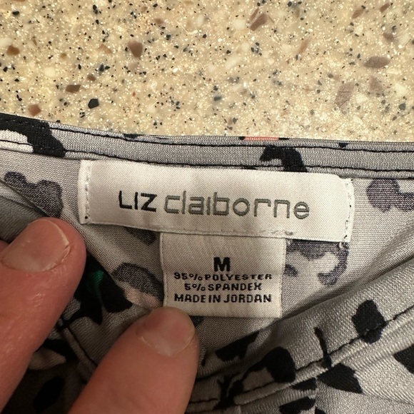 Liz Claiborne Medium Animal Print Top Gray - Picture 2 of 5